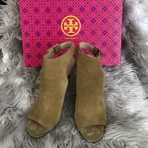 Suede Olive Green Tory Burch Heels size 8.5